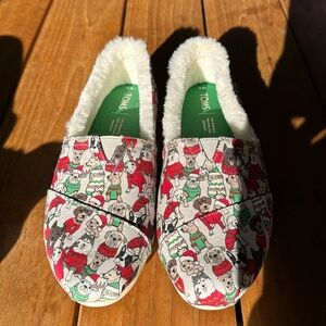 New TOMS classic alpargatas Christmas holiday dog faux shearling shoe size 8